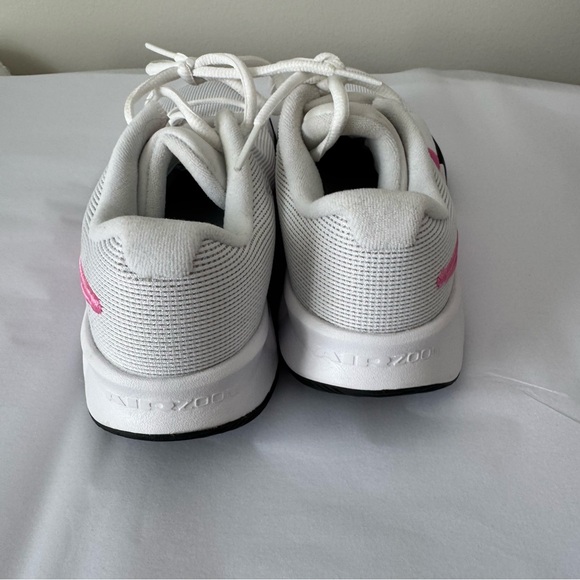 NIKE GP CHALLENGE PRO Size 8 Women’s Tennis Shoes - Picture 5 of 8